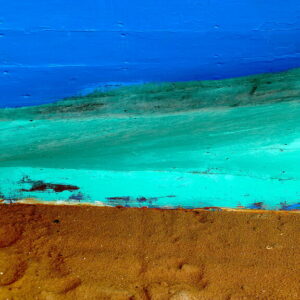 superposition de matières et de couleurs, photo d'art, ambiance marine, peinture et sable.